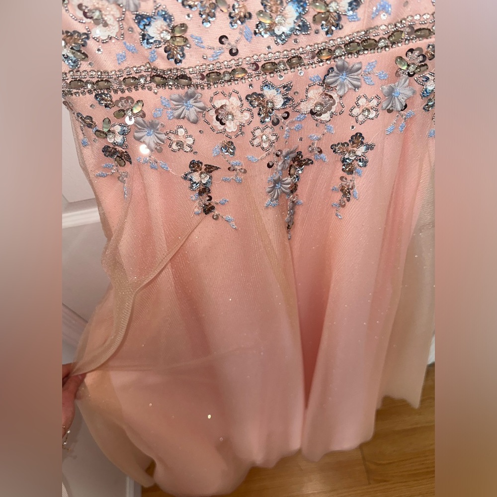 Brand new dress. A line . Flowy at the bottom but not puffy. - Picture 4 of 4